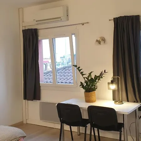 Pied A Terre Professionnel Au Coeur De 