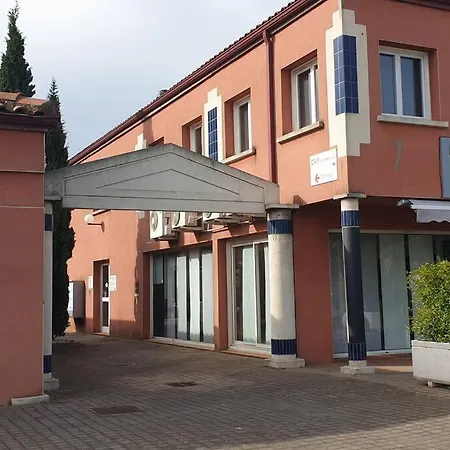 Pied A Terre Professionnel Au Coeur De 